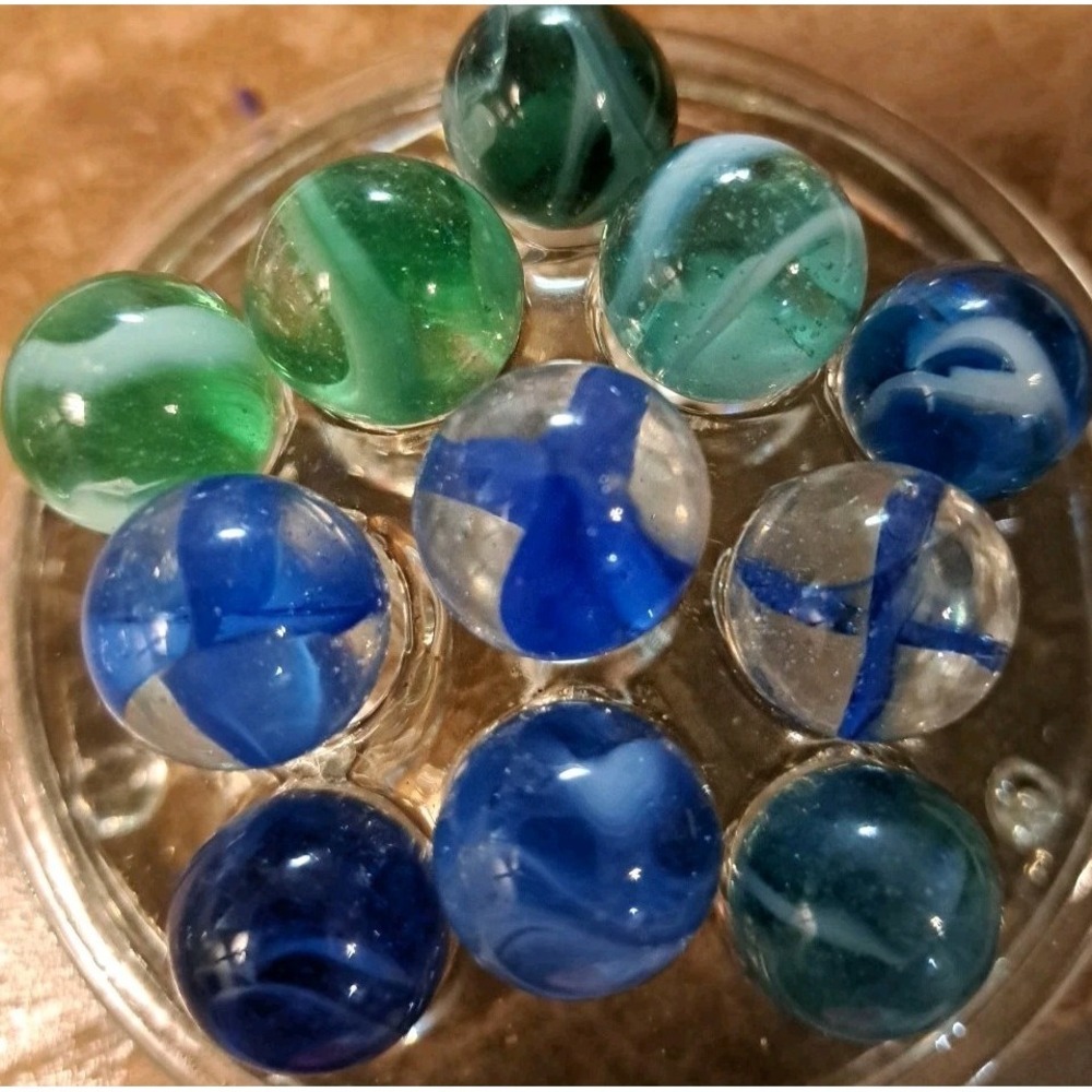Lot Of 11 Estate Sale Marbles Greens And Blues Not UV Reactive‎